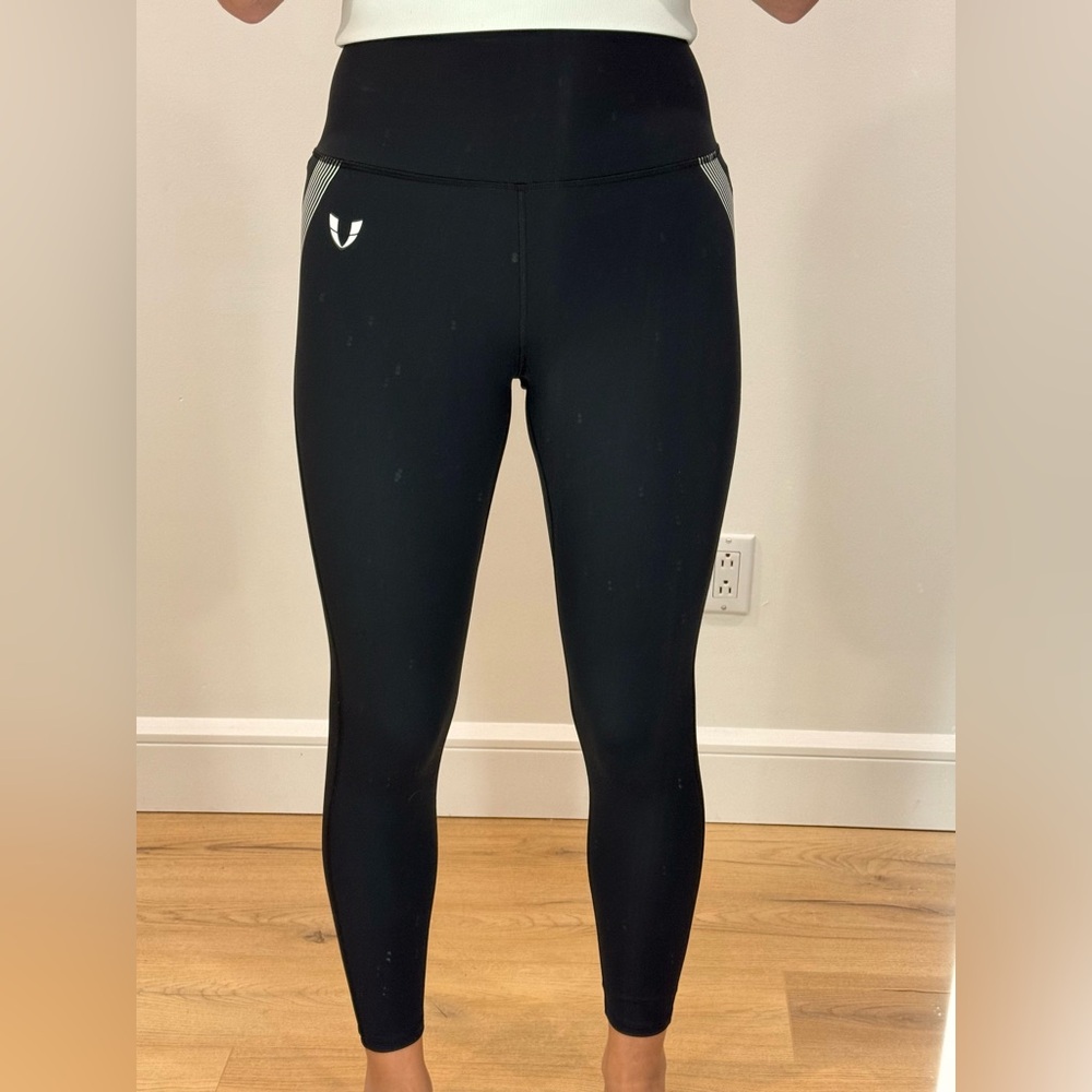 Women's Black High-Waisted Leggings with V-Logo